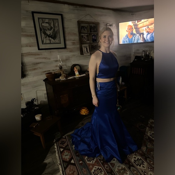 Sherri Hill 2 piece mermaid fit evening gown - Picture 7 of 8